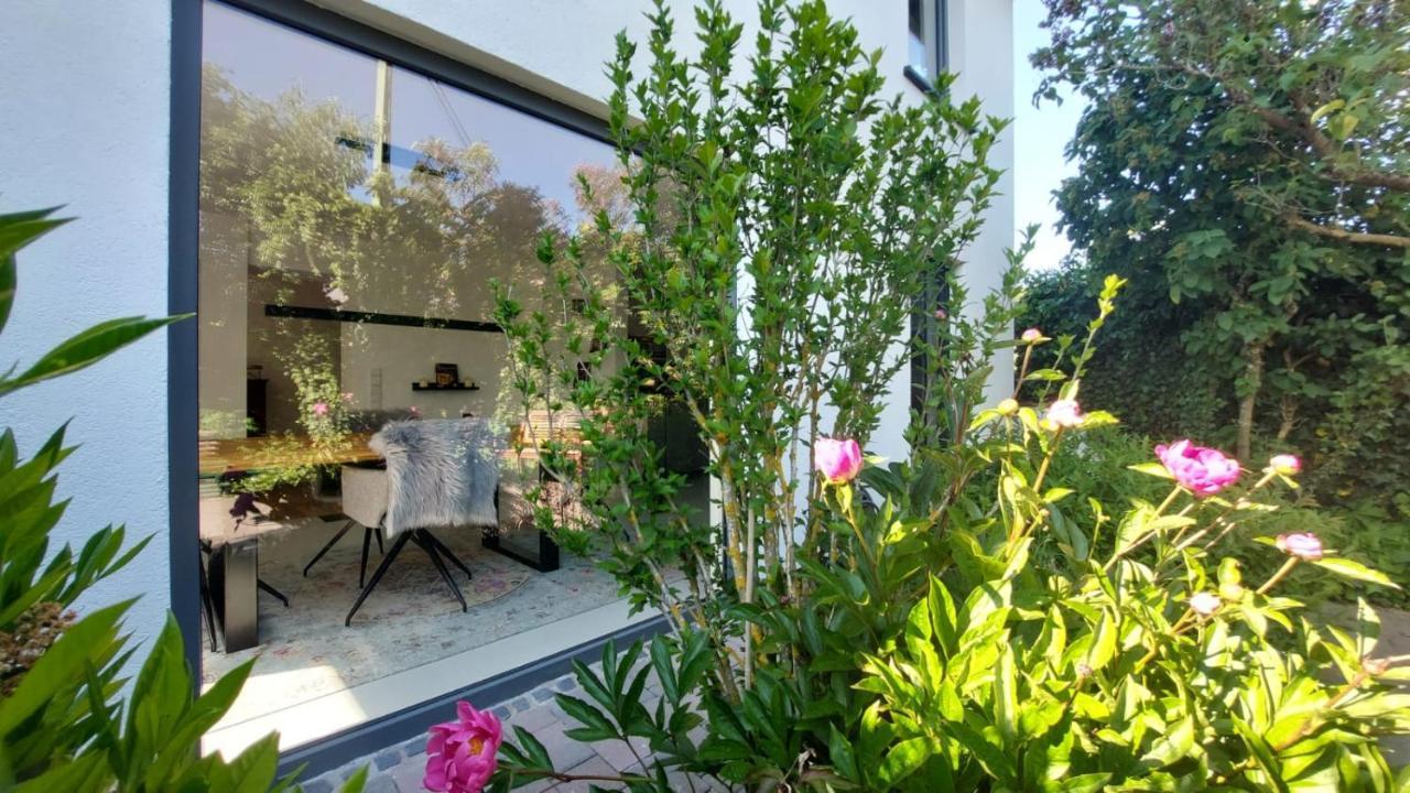 Adenauer Zwoelf - Das 5 Sterne Ferienhaus Mit Sauna Und Garten Am Eifelsteig Kerpen  Extérieur photo