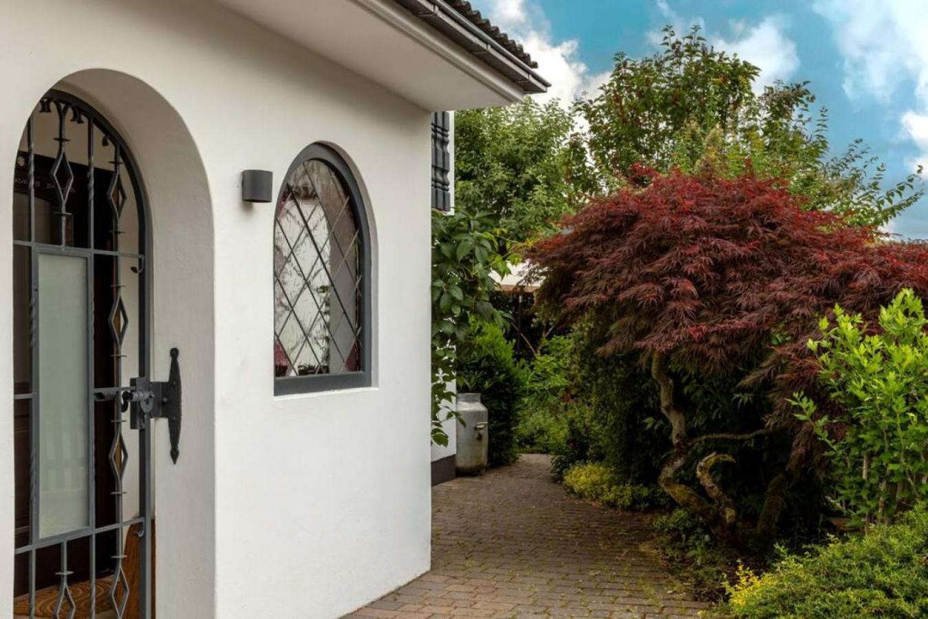 Adenauer Zwoelf - Das 5 Sterne Ferienhaus Mit Sauna Und Garten Am Eifelsteig Kerpen  Extérieur photo